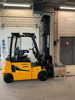 Elektrisk- 4 hjul 2023  Hyundai 20B-9 (5)