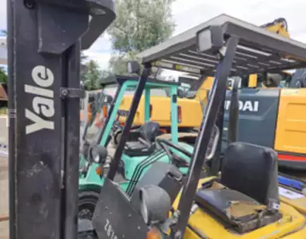 Dieseltrukki 1991  Yale GDP30TE (3)