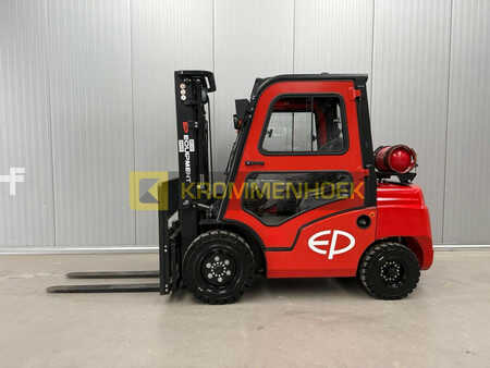 Gázüzemű targoncák 2022  EP Equipment CPQD 30 T8 (1)