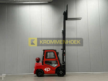 Gázüzemű targoncák 2022  EP Equipment CPQD 30 T8 (8)