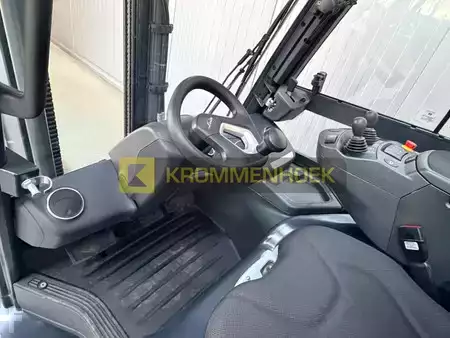 Elektro čtyřkolový VZV 2024  Linde E 25 H-01-600 (9)