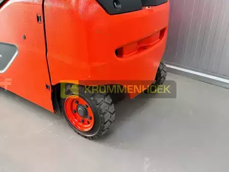 Elektro čtyřkolový VZV 2023  Linde E 18 PH (17)