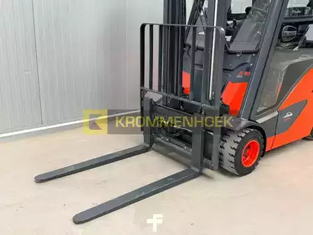 Elektro čtyřkolový VZV 2023  Linde E 18 PH (17)