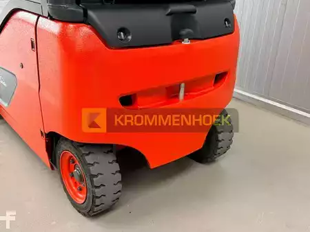 Elektro čtyřkolový VZV 2023  Linde E 18 PH (19)