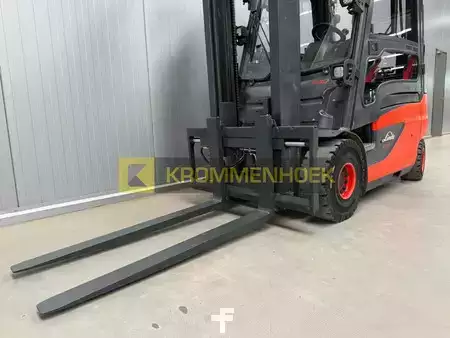 4-wiel elektrische heftrucks 2018  Linde E 30 L (12)