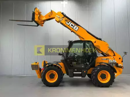 Empilhador telescópico-Fixo 2023  JCB 535-125 HiViz (1)