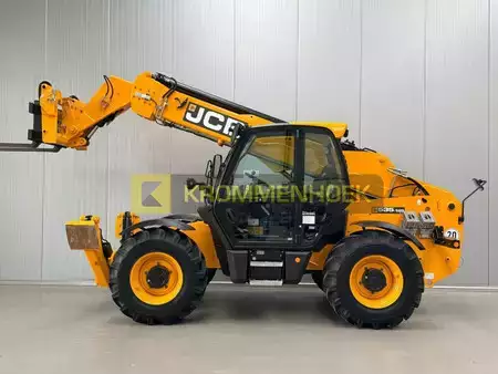 Empilhador telescópico-Fixo 2023  JCB 535-125 HiViz (1)