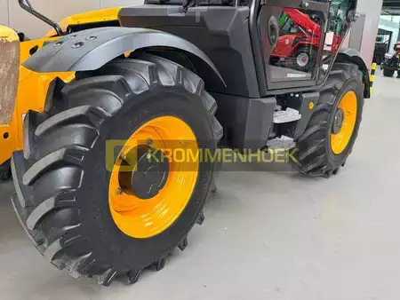 Wózki teleskopowe sztywne 2023  JCB 535-125 HiViz (11)