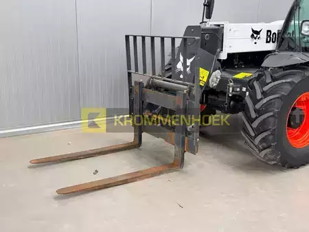 Verreikers (vast) 2021  Bobcat TL 2660 (12)