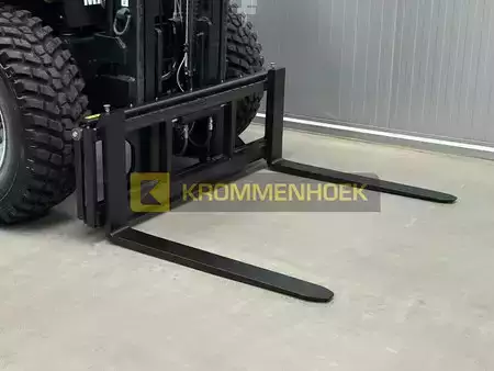 Geländestapler 2024  Manitou M30-4 (2)