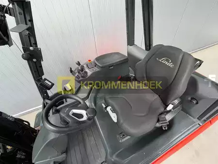 Elektromos 4 kerekű 2024  Linde E 25 L (8)