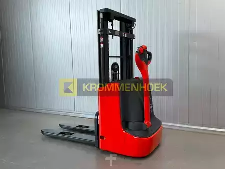 Ruční vysokozdvižný vozík 2008  Linde L 12 (3)