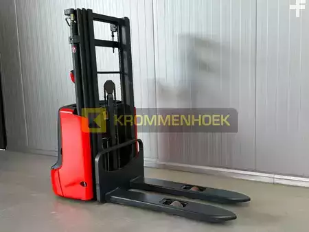 Ruční vysokozdvižný vozík 2008  Linde L 12 (5)
