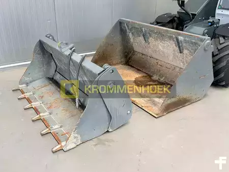 Verreikers (vast) 2021  Wacker TH 412 (14)