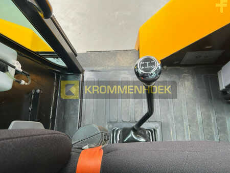 Chariots élévateurs tout terrain 2023  JCB 940-4 (13)