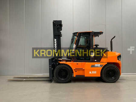 Diesel gaffeltruck 2023  Doosan D 90S-9 (1)