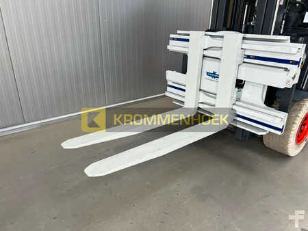 Dieseltruck 2024  [div] 70G-CFR-157 Roterende vorkenklem (6)