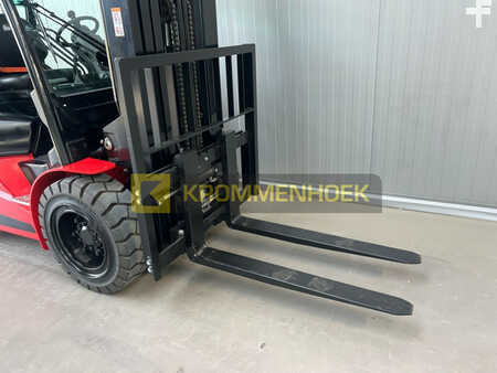Diesel Forklifts 2025  Manitou MI 30 D (9)