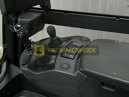 Wózki widłowe diesel 2020  Linde H 25 D (13)