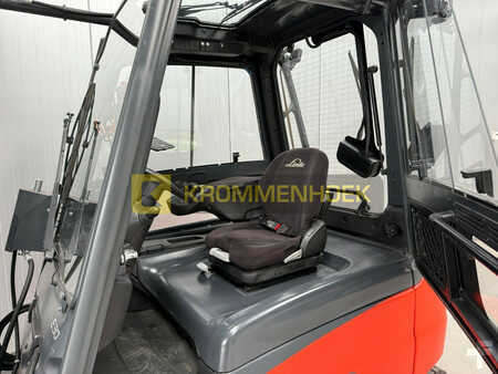 Elektryczne 4-kołowe 2020  Linde E 30 HL-01/600 (12)