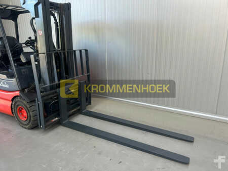 Electric - 4 wheels 2006  Linde E 30 (9)