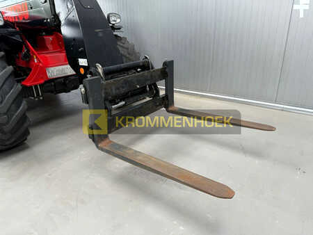 Sollevatori telescopici rigidi 2020  Manitou MLT 840-145 V+ Elite (8)