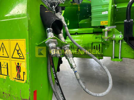 Telehandler Fixed 2023  Merlo TF 42.7 CS-145 (8)