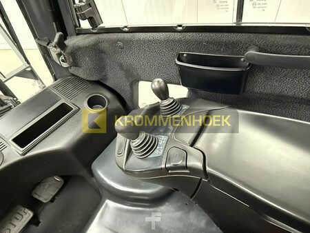 Eléctrico - 4 rodas 2019  Linde E 16 PH-1 (13)