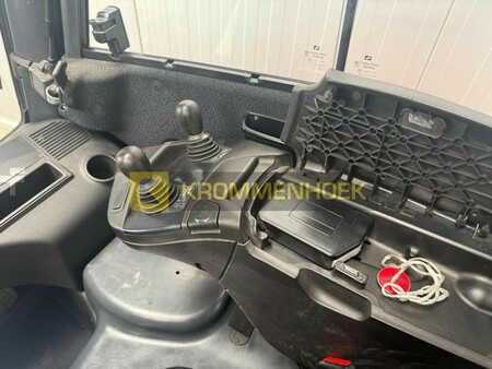 Eléctrico - 4 rodas 2019  Linde E 16 PH-1 (12)