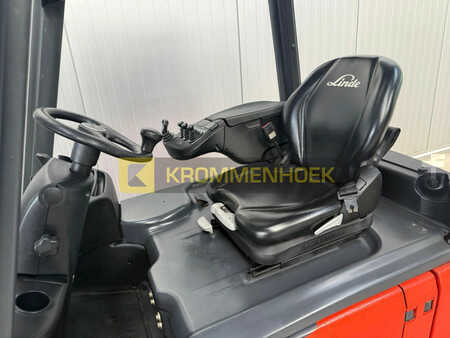 Eléctrico - 4 rodas 2014  Linde E 18 (11)