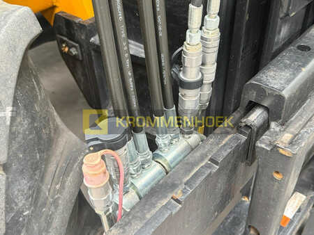 Empilhador todo-terreno 2023  JCB 940 (10)