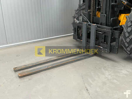 Empilhador todo-terreno 2023  JCB 940 (9)