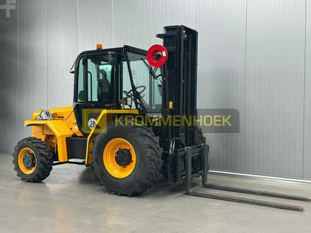Empilhador todo-terreno 2023  JCB 940 (6)