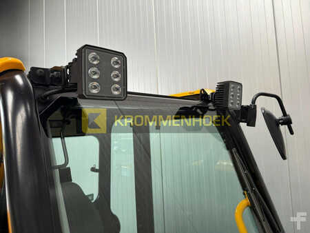 Chariots téléscopiques fixes 2023  JCB 525-60 Agri plus (11)