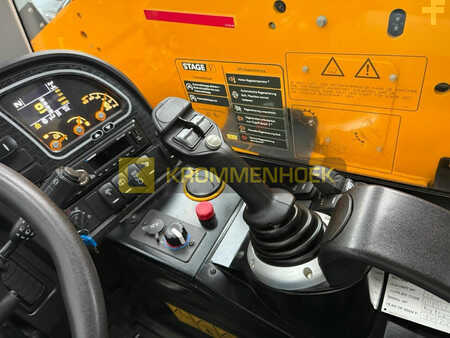 Chariots téléscopiques fixes 2023  JCB 525-60 Agri plus (15)