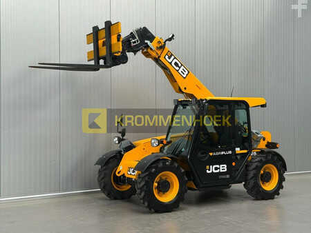 Chariots téléscopiques fixes 2023  JCB 525-60 Agri plus (2)