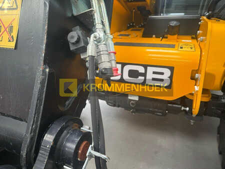 Telescopic forklift rigid 2023  JCB 525-60 Agri plus (9)