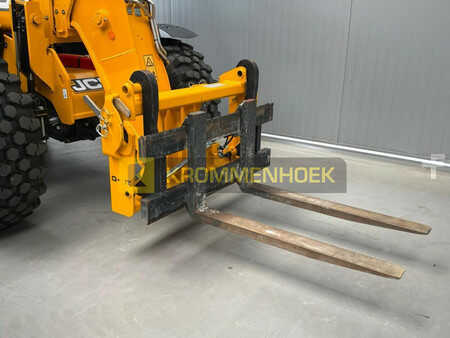 Manipulador fijo 2023  JCB 536-95 81 kW | Agri | Industry plus (8)