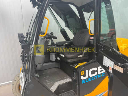 Empilhador telescópico-Fixo 2021  JCB TLT 35-22E Demo (15)