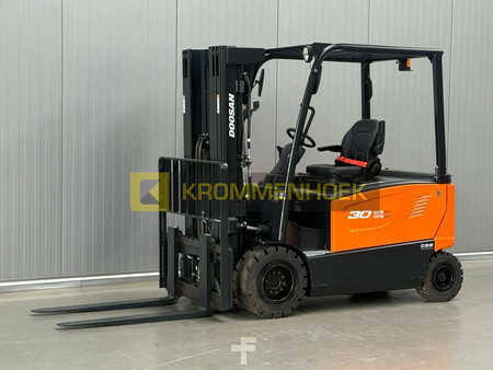Eléctrico - 4 rodas 2023  Doosan B 30 X-7 Plus Nieuwe Batterij 2025 ! (2)