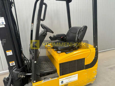 Elektro čtyřkolový VZV 2007  Yale ERP 16 (11)