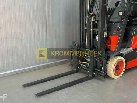 Carrelli elettrici 4 ruote 2016  Linde E 16 H (8)