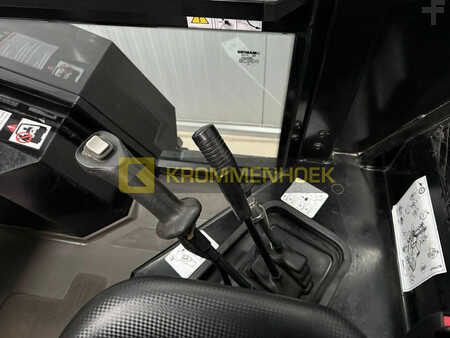 Maastotrukki 2024  Manitou M30-4 (15)