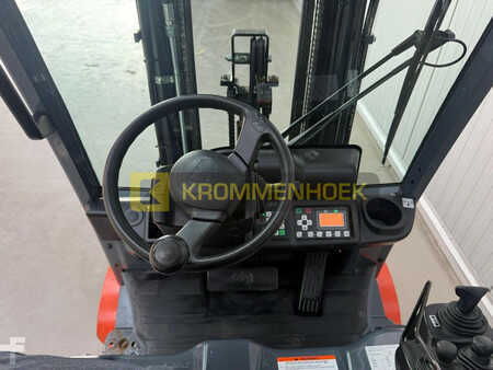 Elektromos 4 kerekű 2019  Toyota 8 FBM 20 T (12)