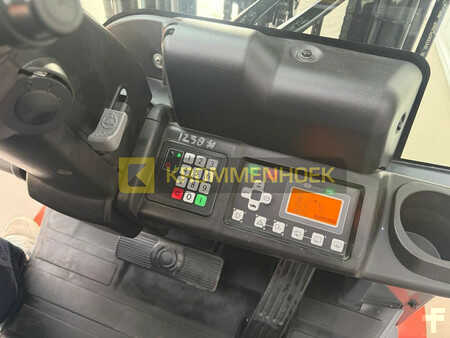 Elektromos 4 kerekű 2019  Toyota 8 FBM 20 T (13)