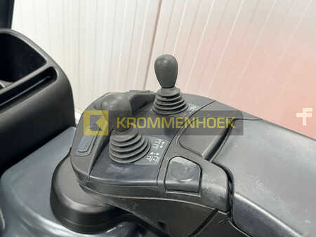 Chariots électriques à 4 roues 2020  Linde E 20 PL (14)