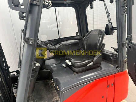 Elektryczne 4-kołowe 2021  Linde E 20 PH (11)