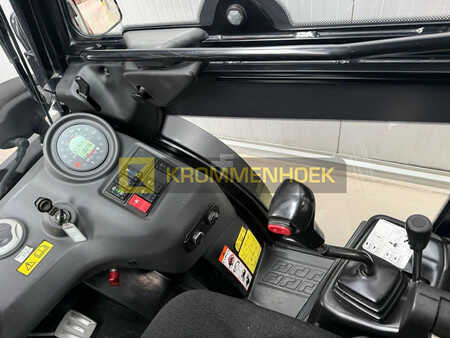 Dízel targoncák 2021  Manitou MSI 30 T ST5 (13)