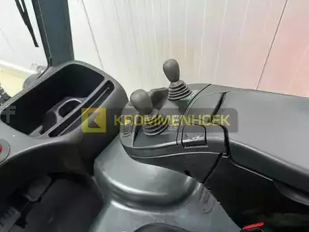 Elektromos 4 kerekű 2018  Linde E 16 Li-on (13)