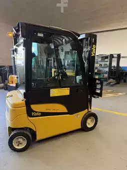 Elektro čtyřkolový VZV 2017  Yale ERP18VF (2)